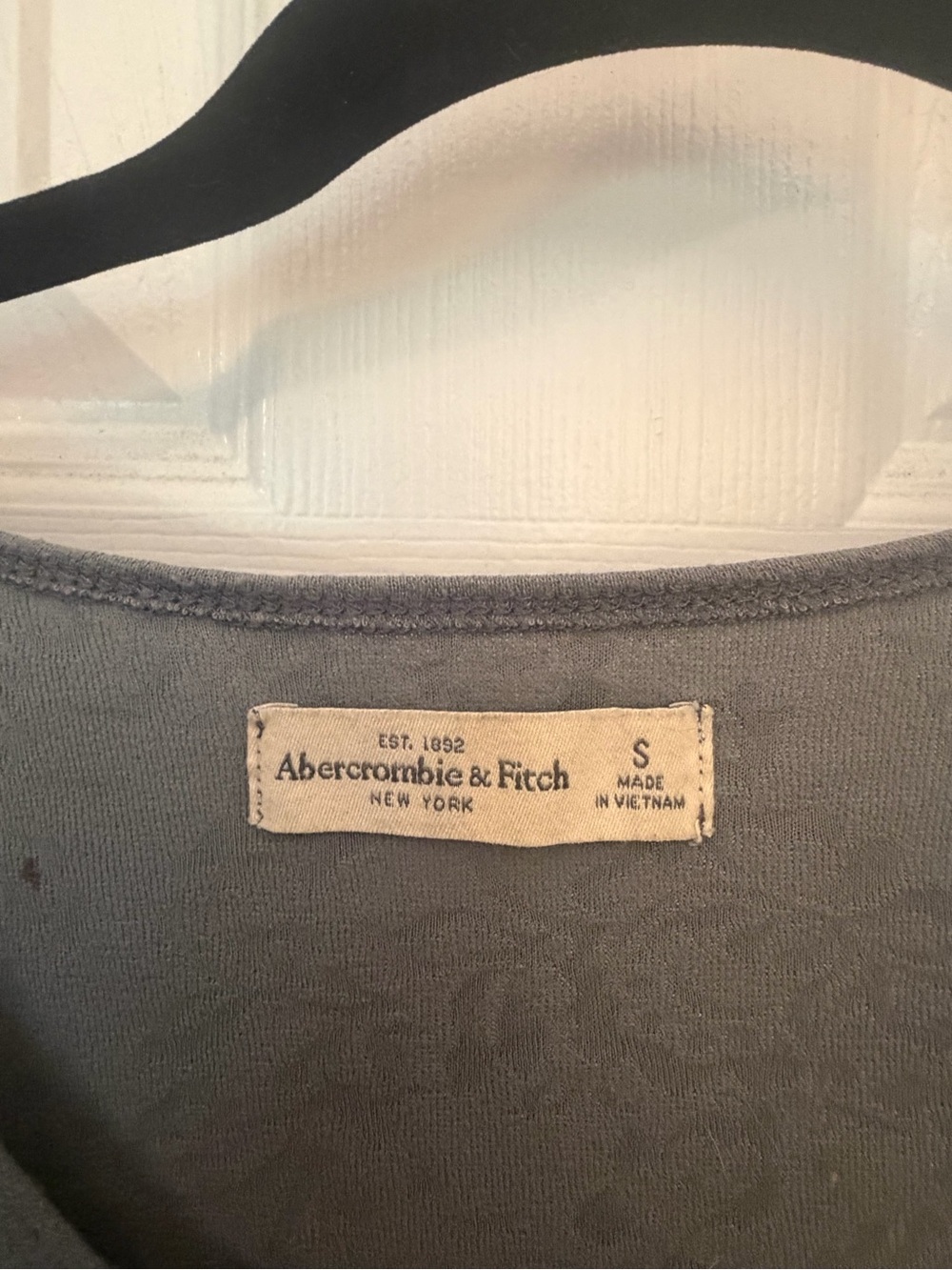Abercrombie & Fitch Women's Long Sleeve Tee - Charcoal Gray